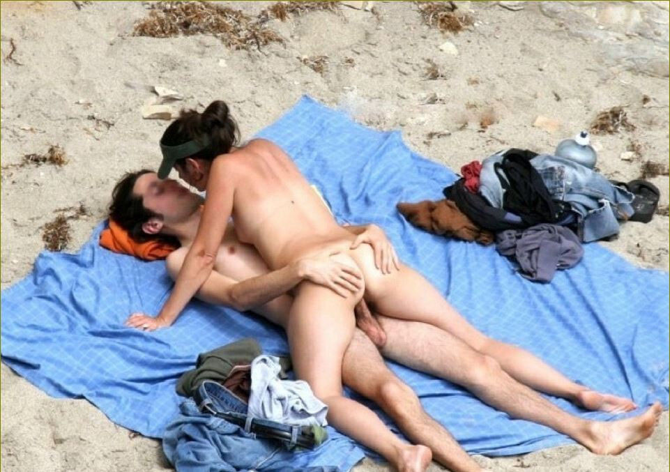 Nudist beach photo in the Sex on beach gallery