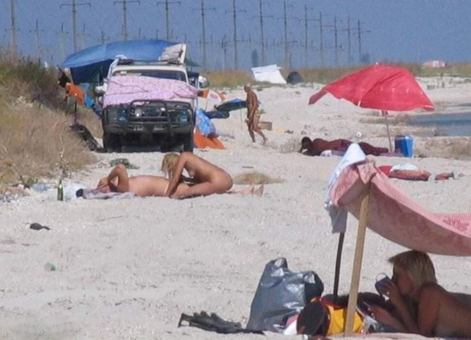 Nudist beach photo in the Sex on beach gallery